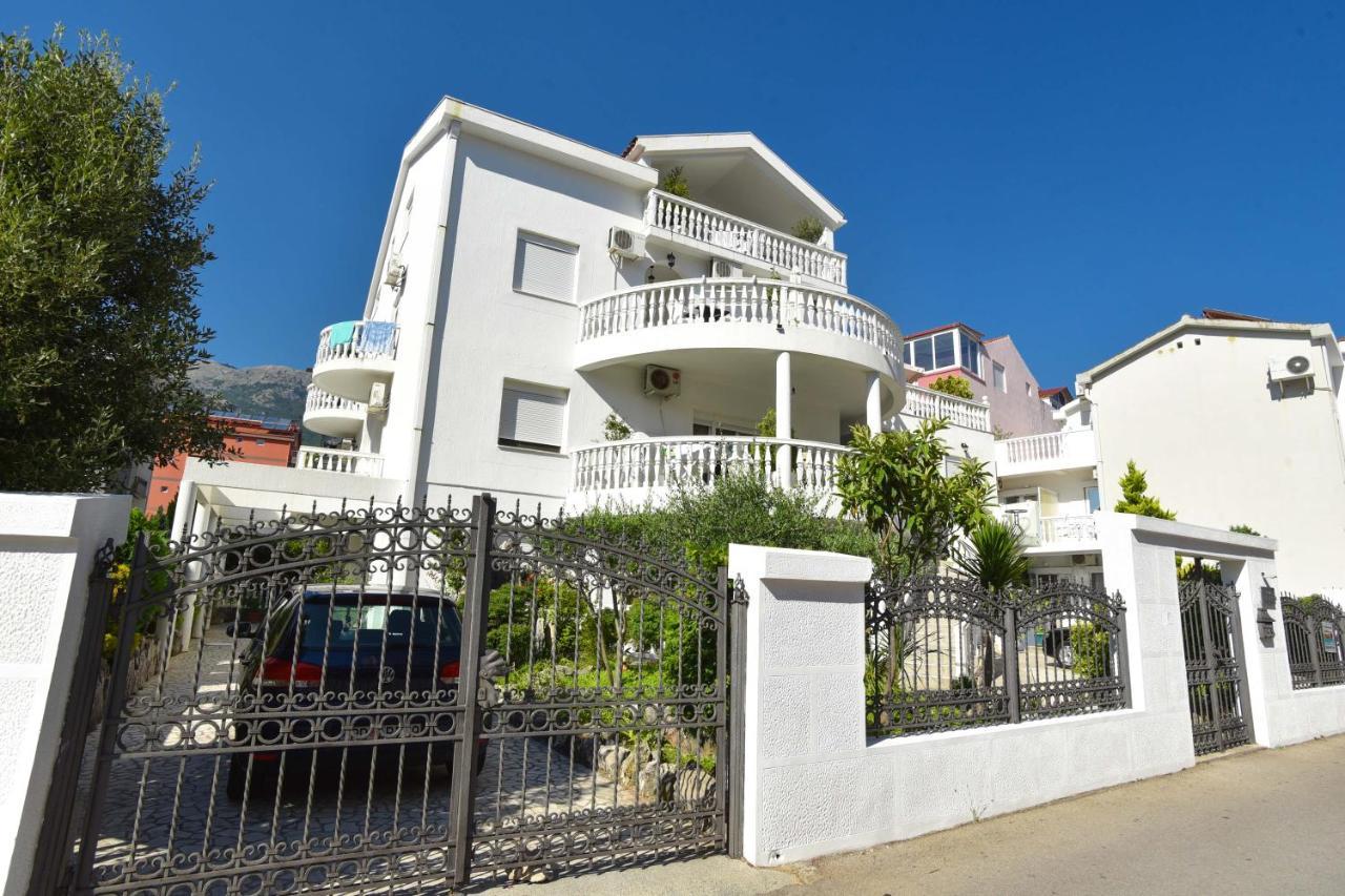 Apartments Adok Будва Екстер'єр фото