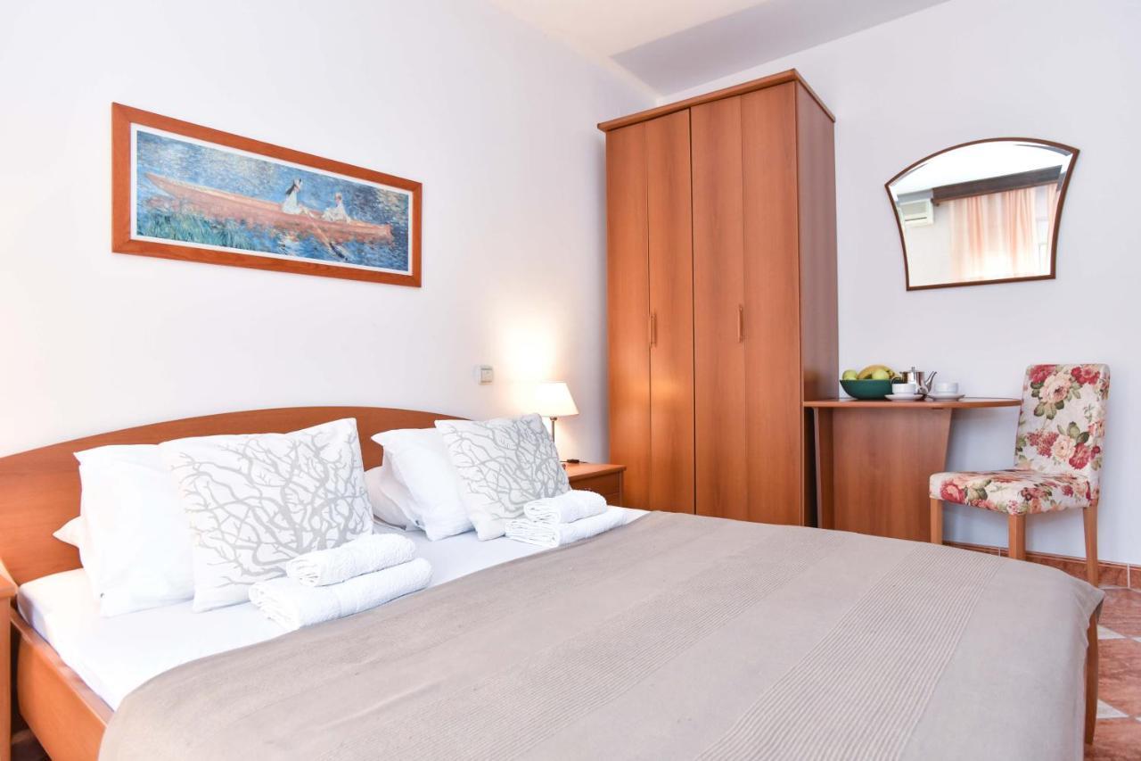 Apartments Adok Будва Екстер'єр фото