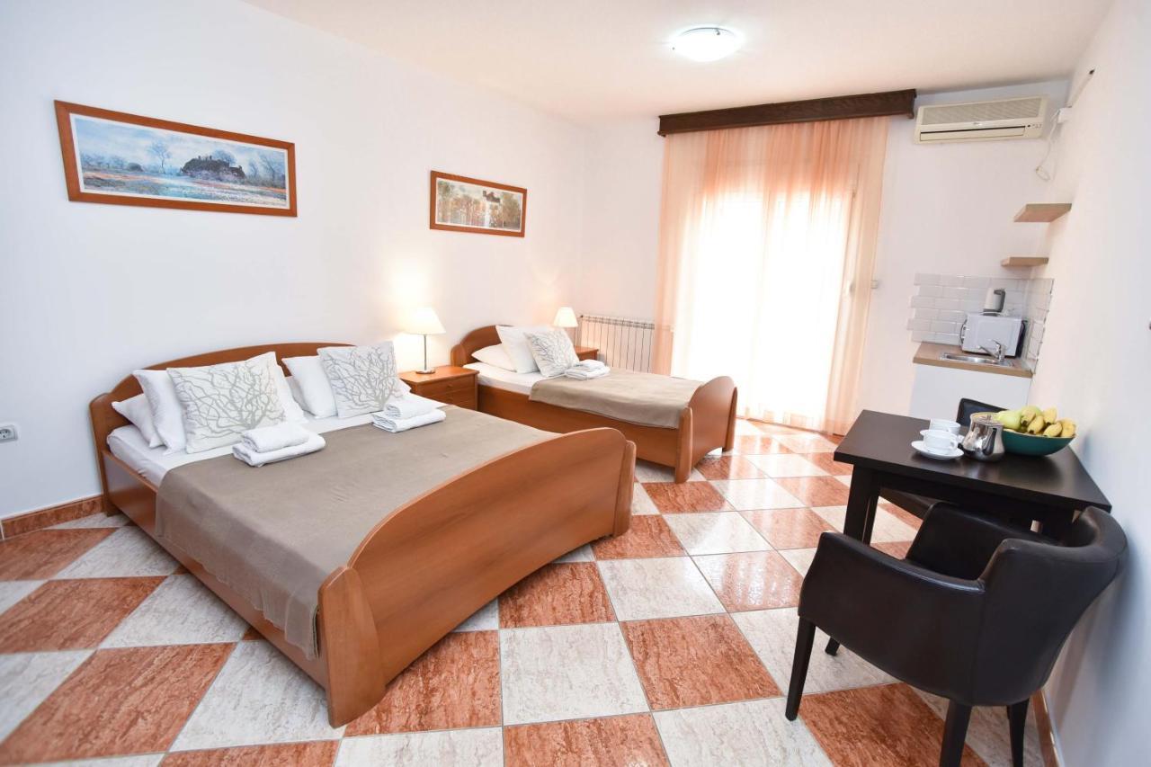 Apartments Adok Будва Екстер'єр фото