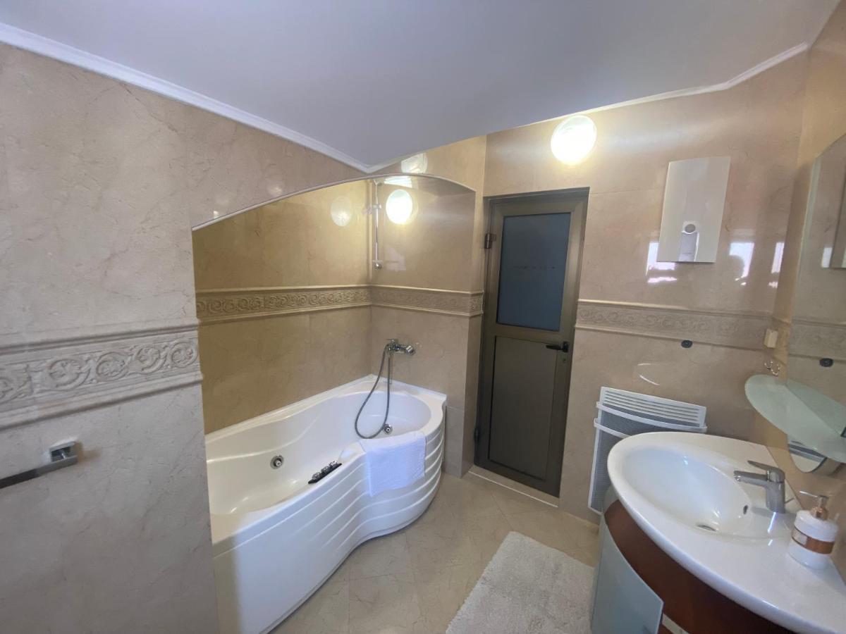 Apartments Adok Будва Екстер'єр фото