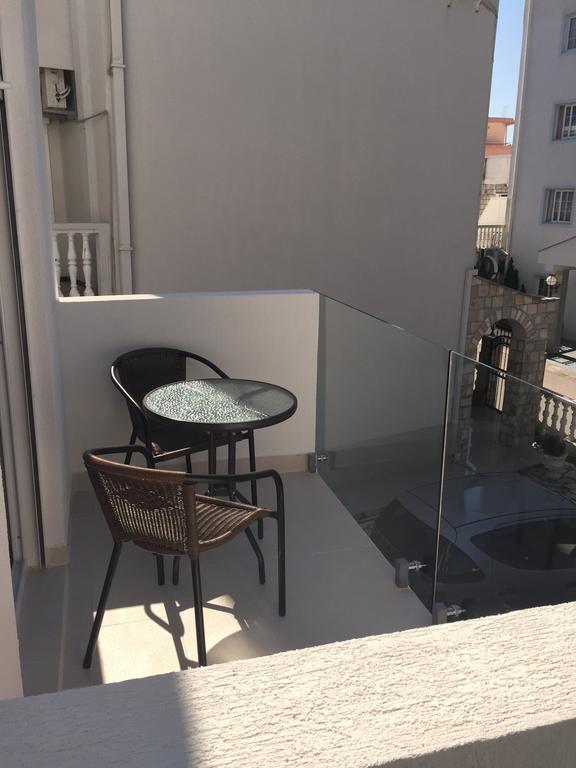 Apartments Adok Будва Екстер'єр фото